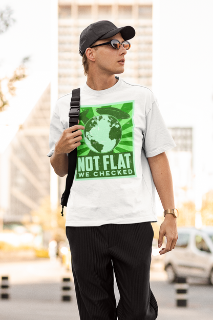 Earth Is Not Flat We Checked (Aliens) Men's T-Shirt